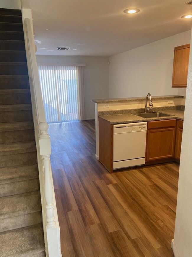 Building Photo - N. Las Vegas 2 Bedroom home