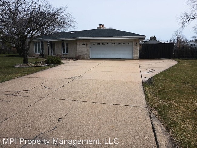 Building Photo - 3 br, 3 bath House - 3550 S BRENTWOOD RD