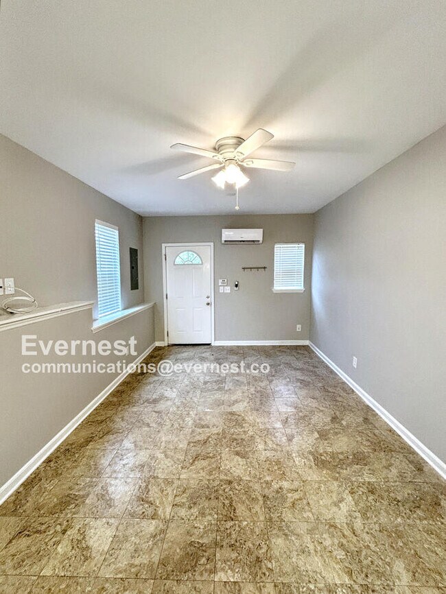 Foto del edificio - 224 W Acadia Ave