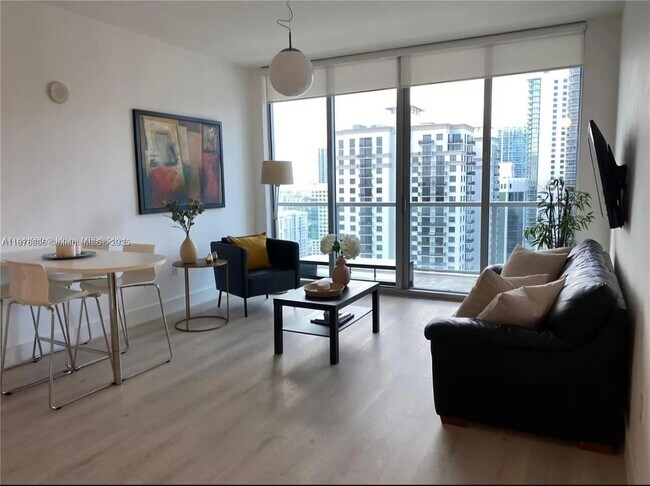 Foto del edificio - 1111 SW 1st Ave