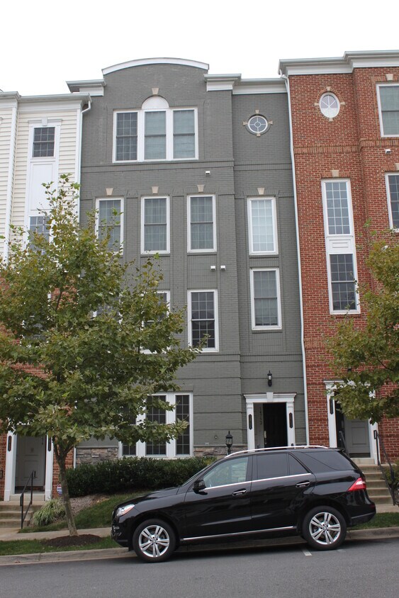Foto principal - 14752 Potomac Branch Dr