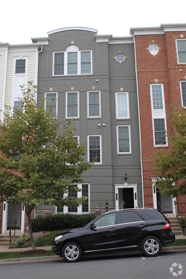 Building Photo - 14752 Potomac Branch Dr