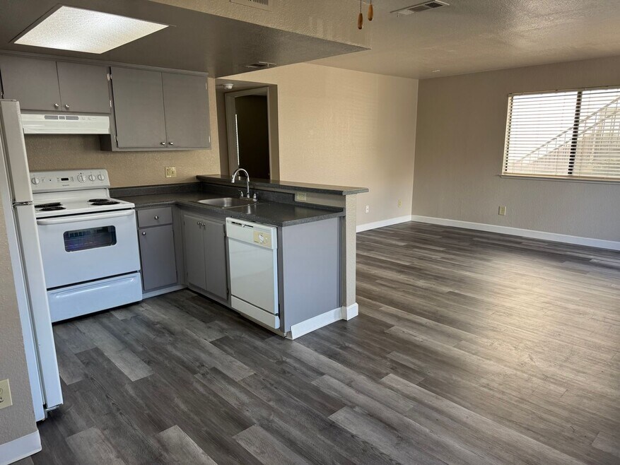 White Willow Glen Apartments