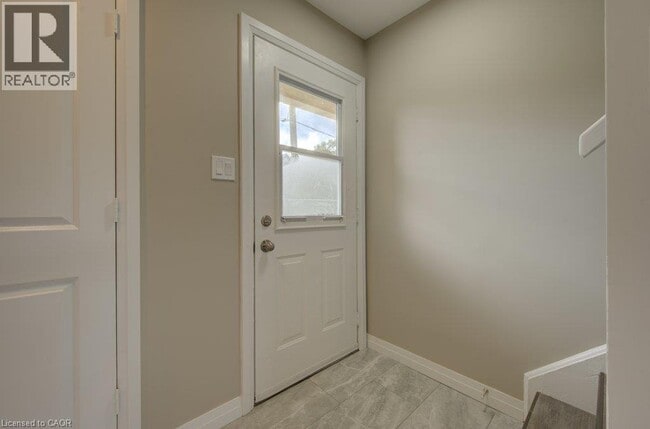 Building Photo - 2 Gilholm Ave