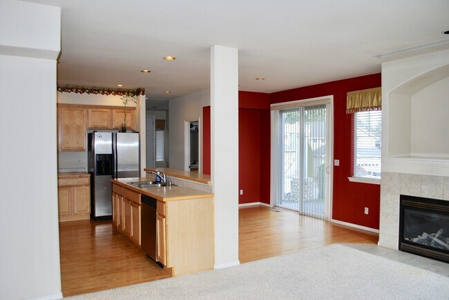 Foto del edificio - 112 203rd St SE