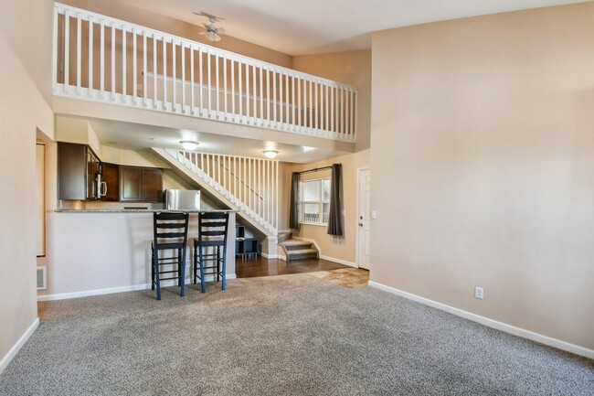 Building Photo - 2 Bedroom Condo in Denver