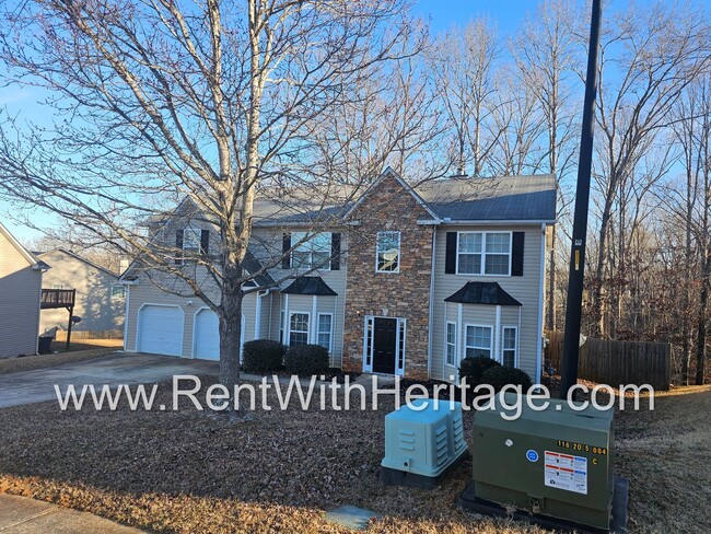 Foto del edificio - WOW!!...GORGEOUS!!..UPGRADES /AMAZING MASTER/ FENCED YD/ SWIM-TENNIS