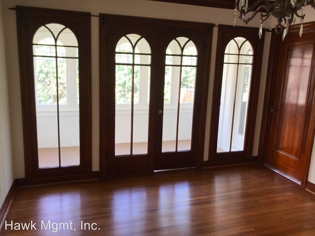 Foto del edificio - 4 br, 2 bath House - 614 N. Curtis Ave.