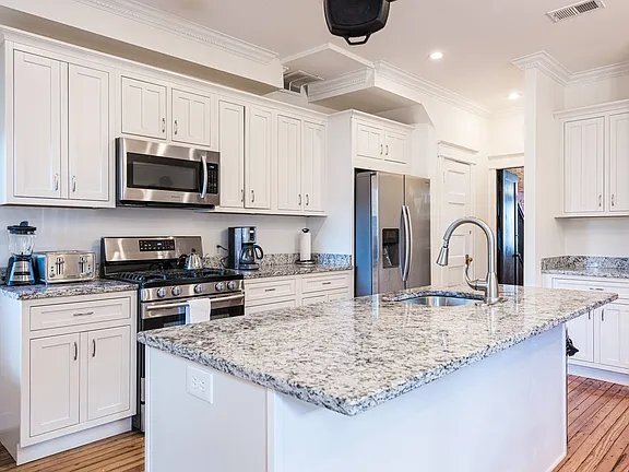 Foto del edificio - 1008 8th St NE