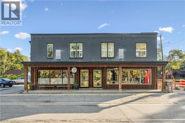 Photo du bâtiment - 132 Ahrens St W