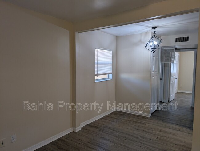 Foto del edificio - 8944 Temple Terrace Hwy