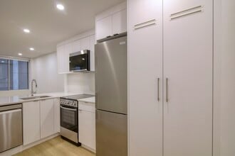 Building Photo - 2285 Rue St Mathieu