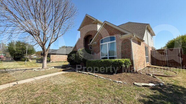 Building Photo - 4104 Creekstone Dr