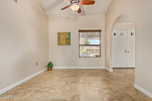 Building Photo - Your Oasis Awaits!