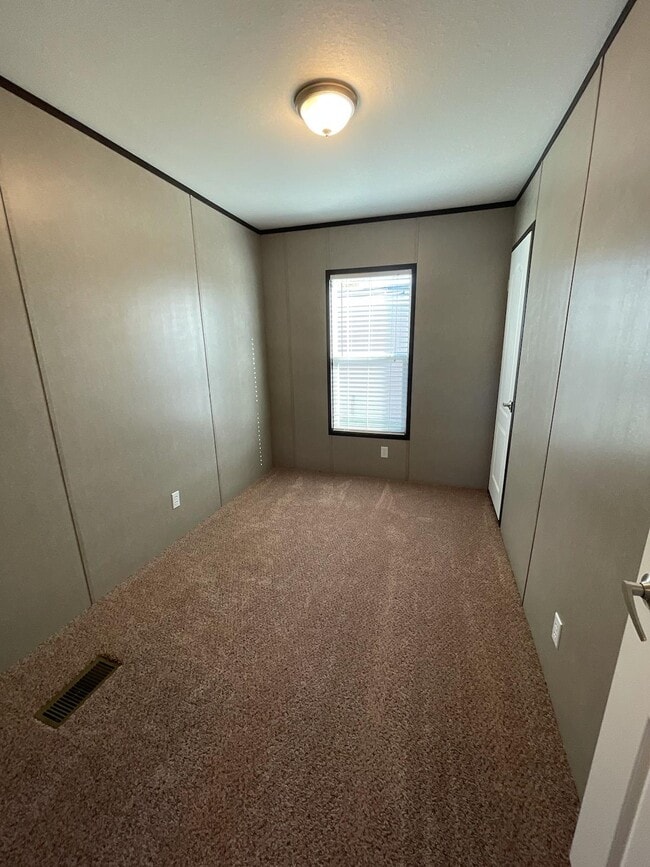 Building Photo - 1405 Air Base Rd