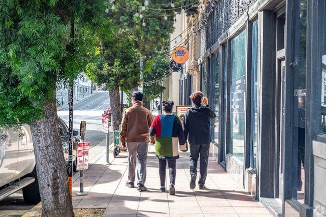 Sidewalks line the streets of Koreatown, making getting around the neighborhood efficient and leisurely.