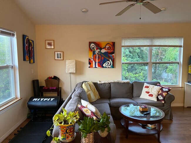 Foto del edificio - 1702 Haven Dr