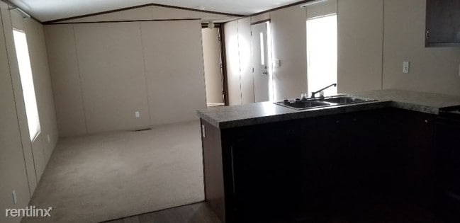 Building Photo - 2833 NC-87