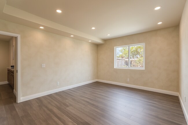 Foto del edificio - 4522 W 156th St