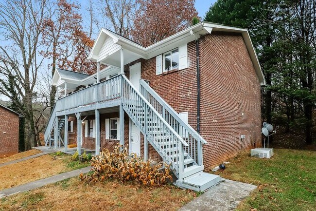 Foto del edificio - 1502 Oakshire Ct