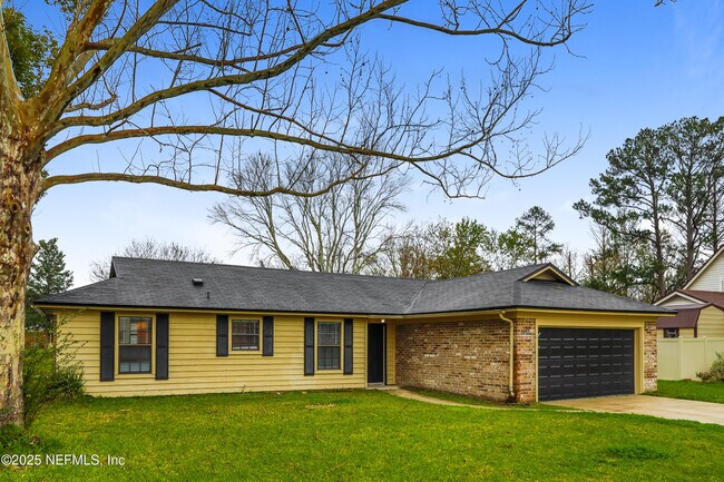 Building Photo - 1677 Farm Way