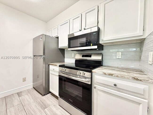 Building Photo - 277 Cypress Point Dr