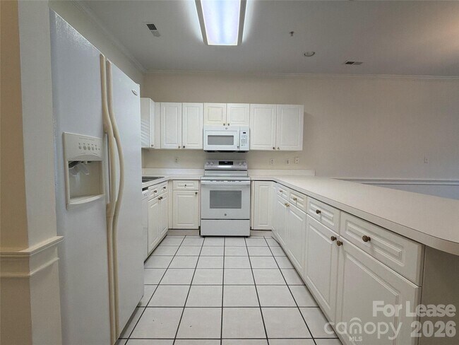Foto del edificio - 9113 Meadow Vista Rd