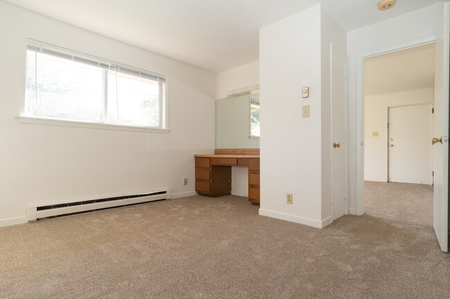 Foto del edificio - 1 Bed 1 Bath Condo in Carrboro!