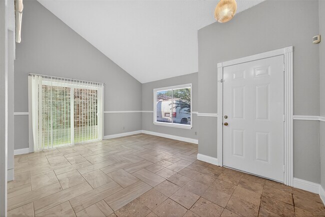 Foto del edificio - 7711 Del Glen Ln