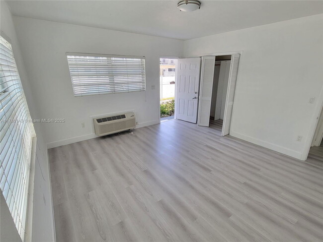 Building Photo - 8080 Tatum Waterway Dr