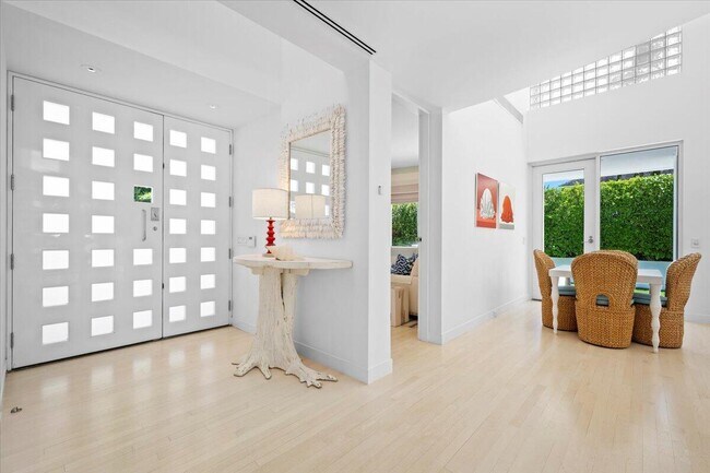Foto del edificio - 1600 N Ocean Blvd
