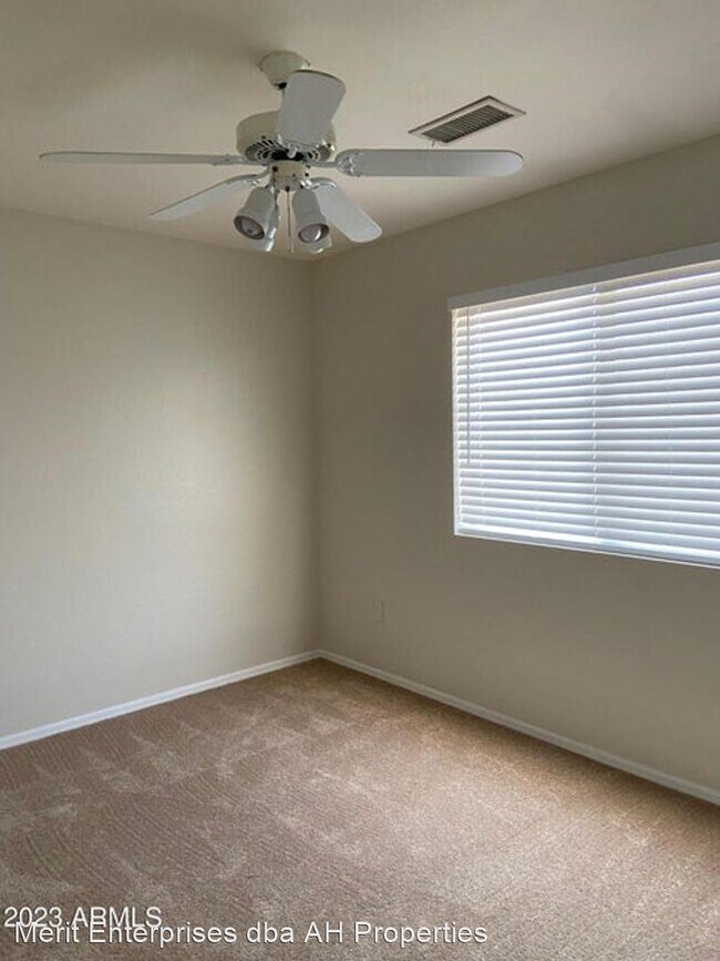 Foto del edificio - 5 br, 2.5 bath House - 1282 N MCKENNA LN