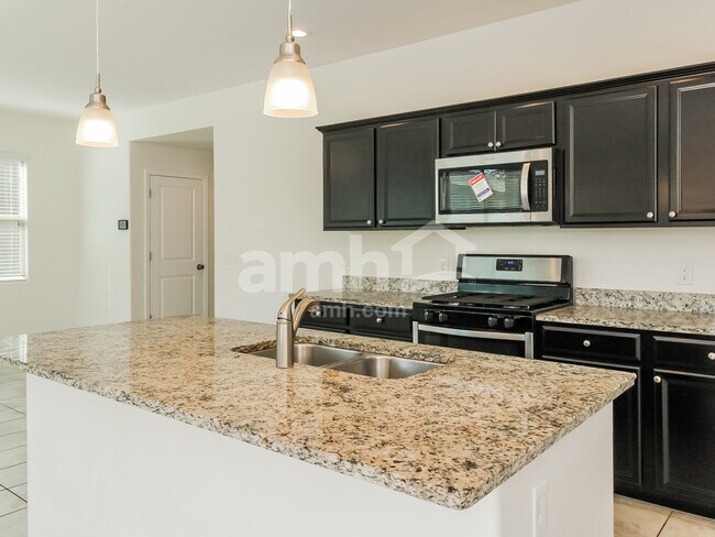 Building Photo - 7441 S Via Plaza Del Maya
