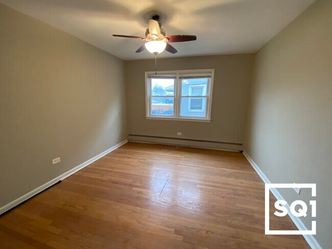 Foto del edificio - 6104 W Gunnison St