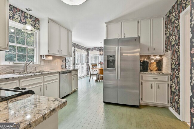 Foto del edificio - 245 Woodsong Dr