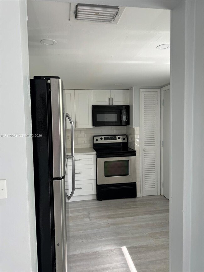 Foto del edificio - 1398 NE 191st St
