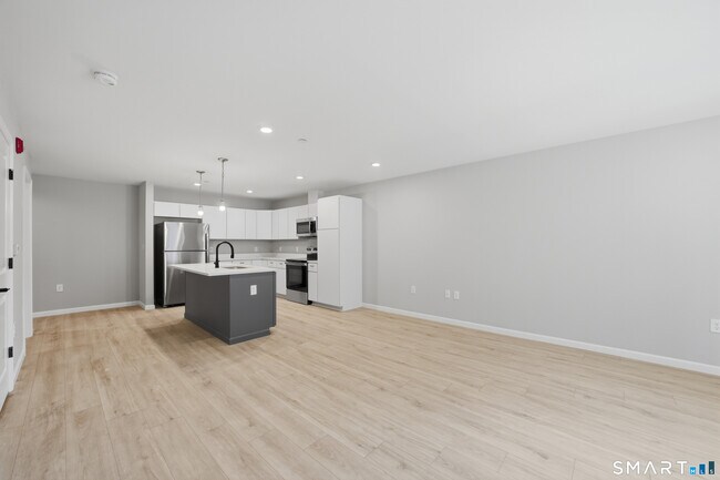 Foto del edificio - 589 Bedford St