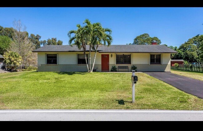 Foto del edificio - 6160 SW 188th Ave