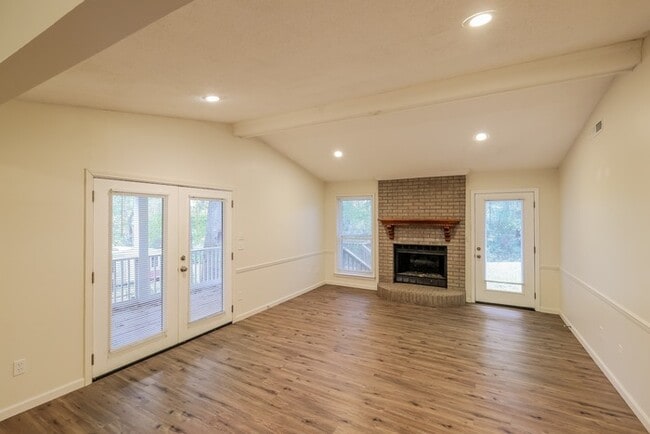 Building Photo - 4804 Eastern Hills Ln