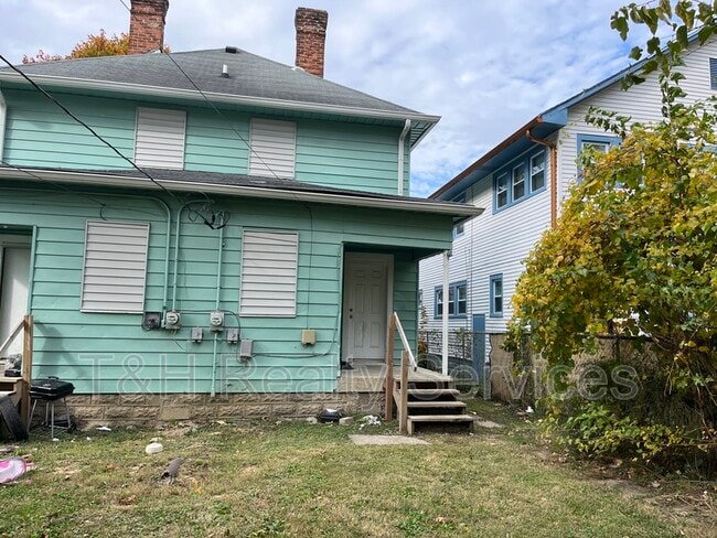 Foto del edificio - 1029 N Parker Ave