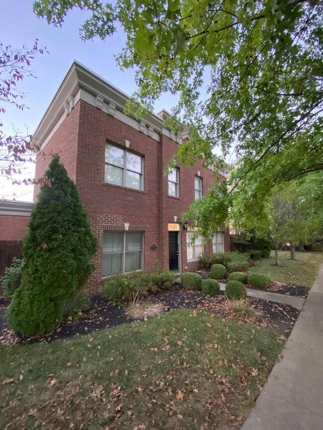 1009 Star Shoot Pkwy