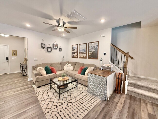 Foto del edificio - Newly Built 3BD, 2.5BA Durham Townhome in ...