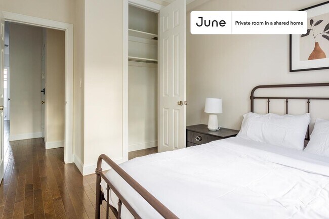 Foto del edificio - Room in Shared 4 bed/1 bath home