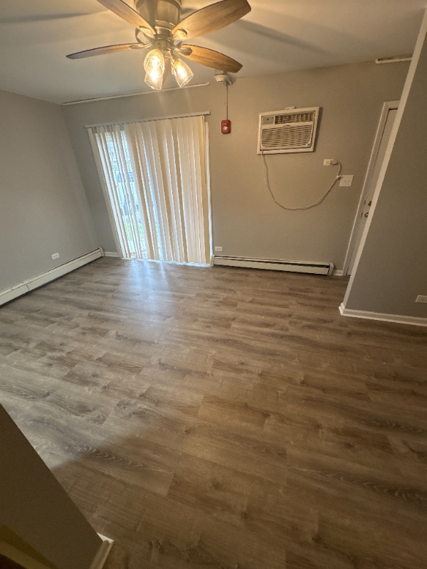 Building Photo - 3343 Commercial