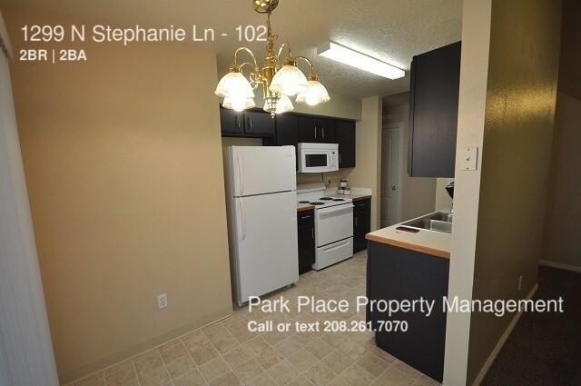 Foto del edificio - 1299 N Stephanie Ln