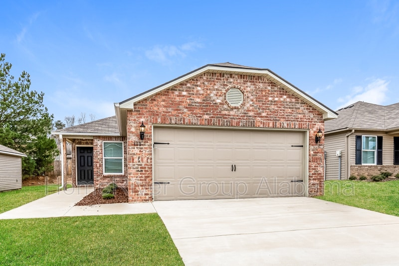 Primary Photo - 360 Americana Dr