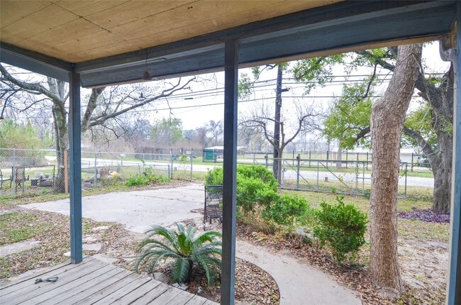 Foto del edificio - 10340 Tanner Rd