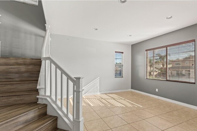 Building Photo - 28560 Sunridge Ct