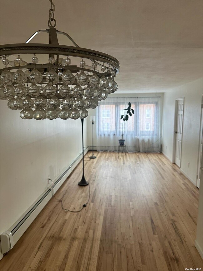 Foto del edificio - 32-50-50 69th St