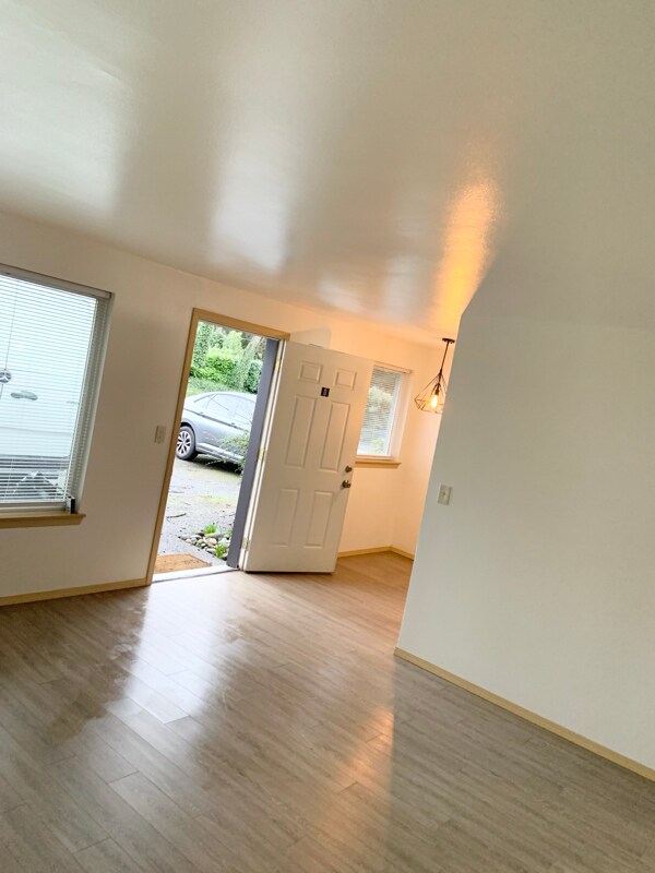 Foto del edificio - 9222 Kenwood Dr SW